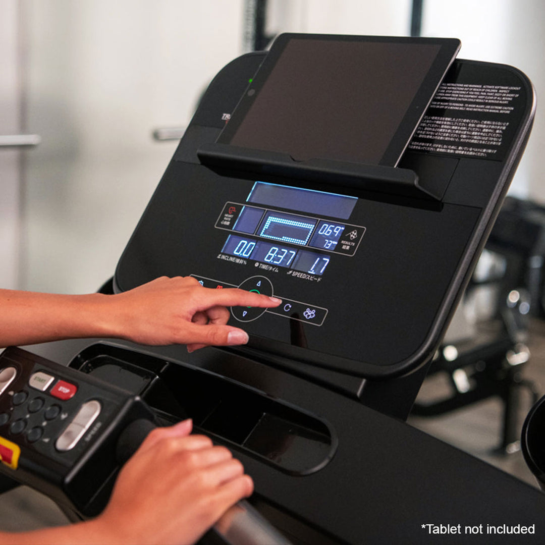 Life Fitness Run CX Treadmill