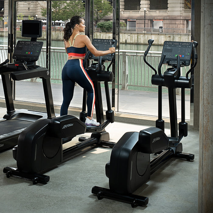 Lifetime fitness elliptical cheap machine