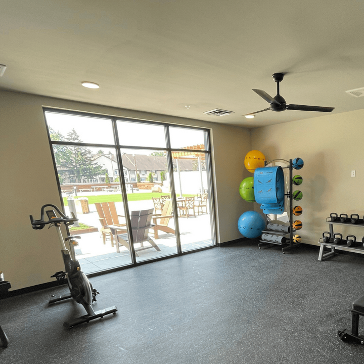Prism Smart Deluxe Self-Guided Commercial Package