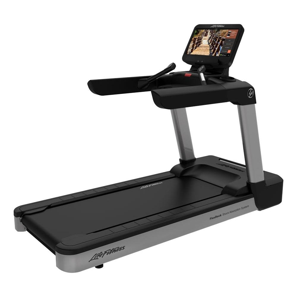 Life Fitness Club Series+ Treadmill - SE3 HD - Treadmills